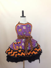 Load image into Gallery viewer, Trick Or Treat Halloween Apron, Girl's Apron