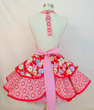 Load image into Gallery viewer, June Cleaver Paper Daisies Pin Up Apron, Cosplay 50's Housewife
