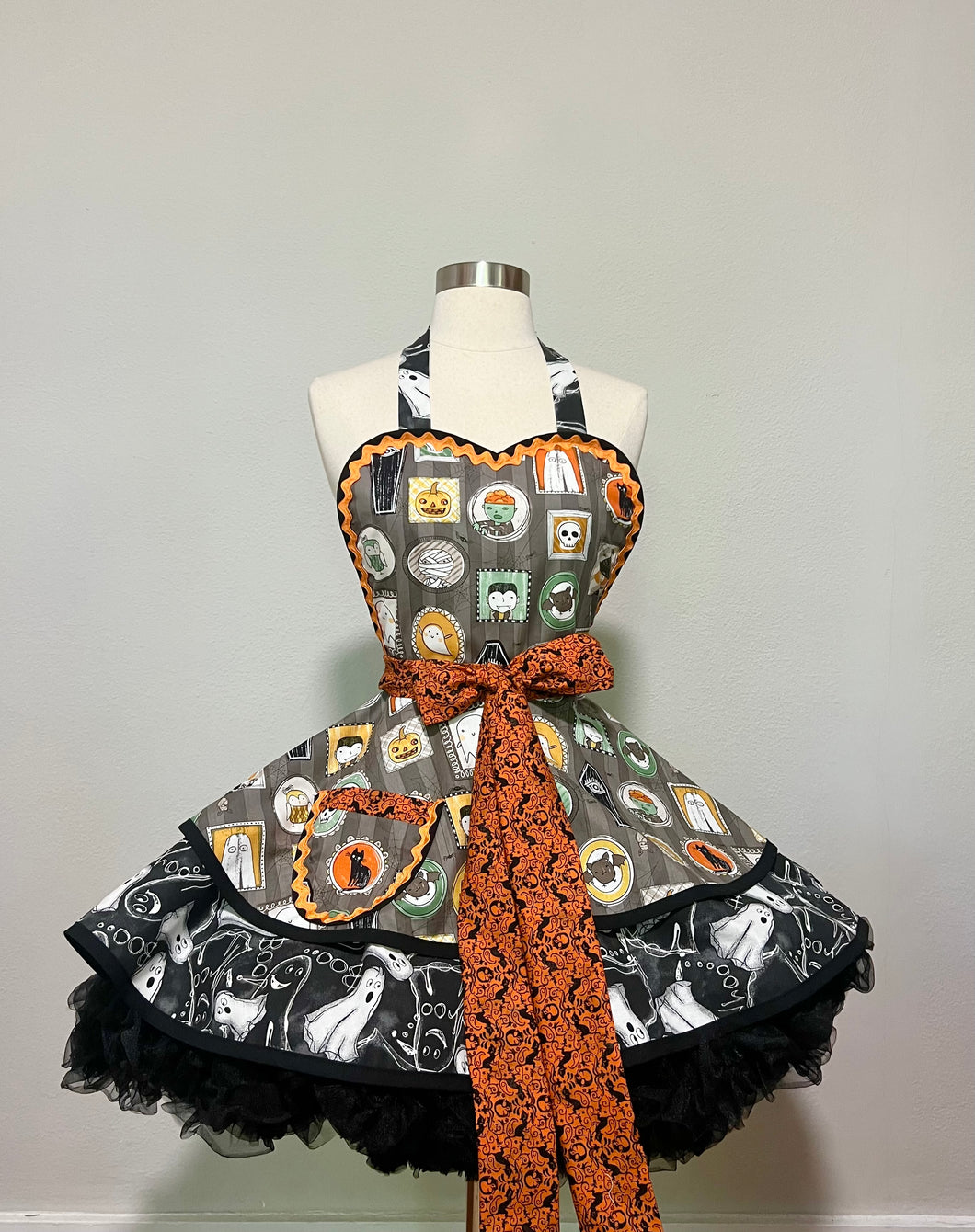 FaBoolous Fun Halloween Apron, Retro Women's Apron