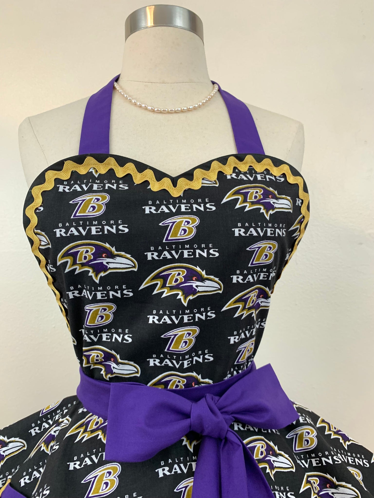 Baltimore Ravens NFL Fan Girl Apron, Adult – SassyFras Collection